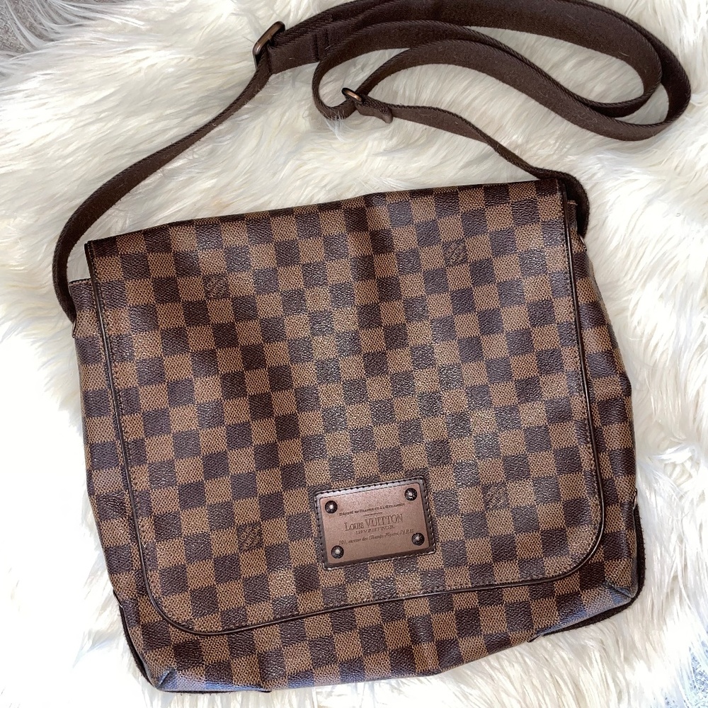 Louis Vuitton Brooklyn MM Damier Messenger Bag